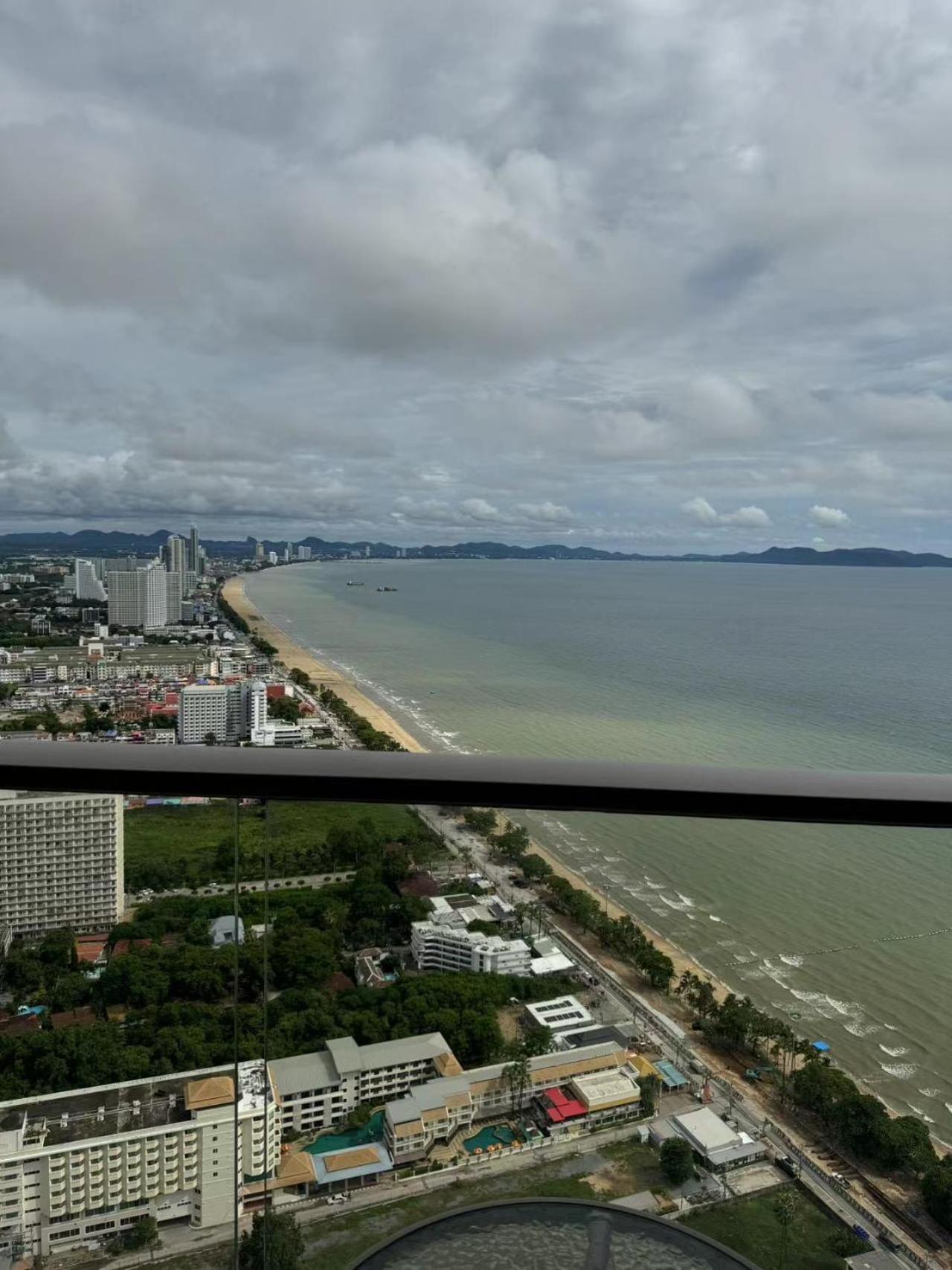 Copacabana Beach Jomtien 科帕卡巴纳海乔木提安海滩毗邻乔木提安夜市 Exterior foto
